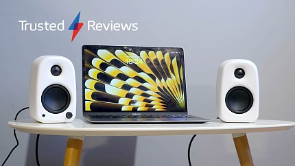 Компактные, симпатичные и мощные: настольные колонки Kanto UKI